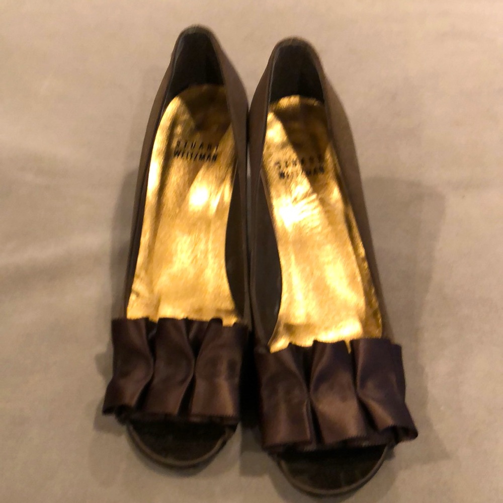 Adorable brown satin Stuart Weitzman heels